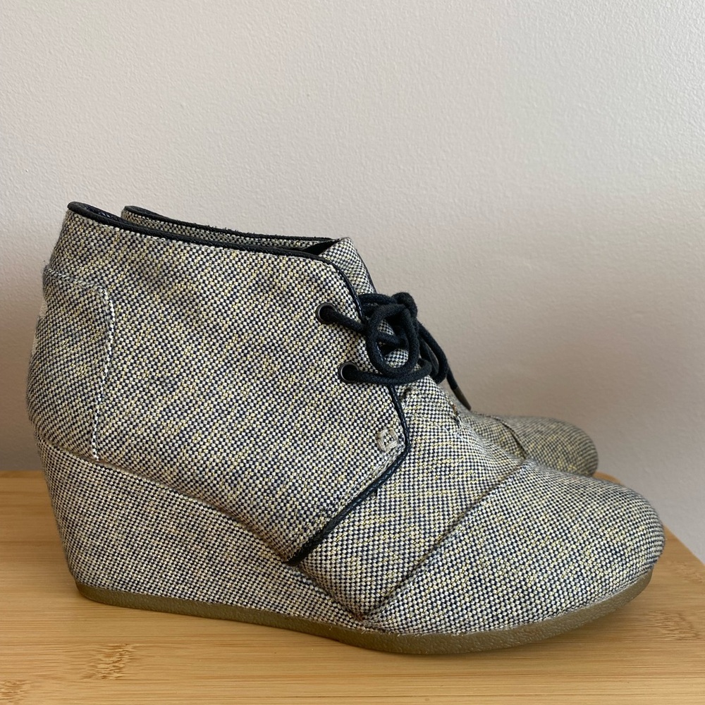 Toms Women's Wedge Ankle Shoes - Black and Cream